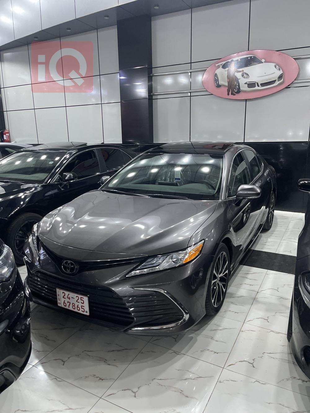 تۆیۆتا کامری